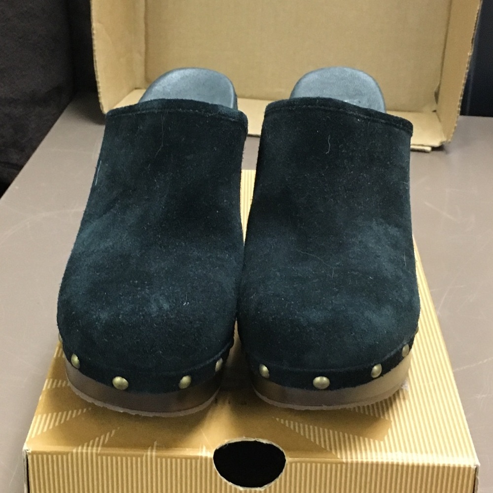 Clogs